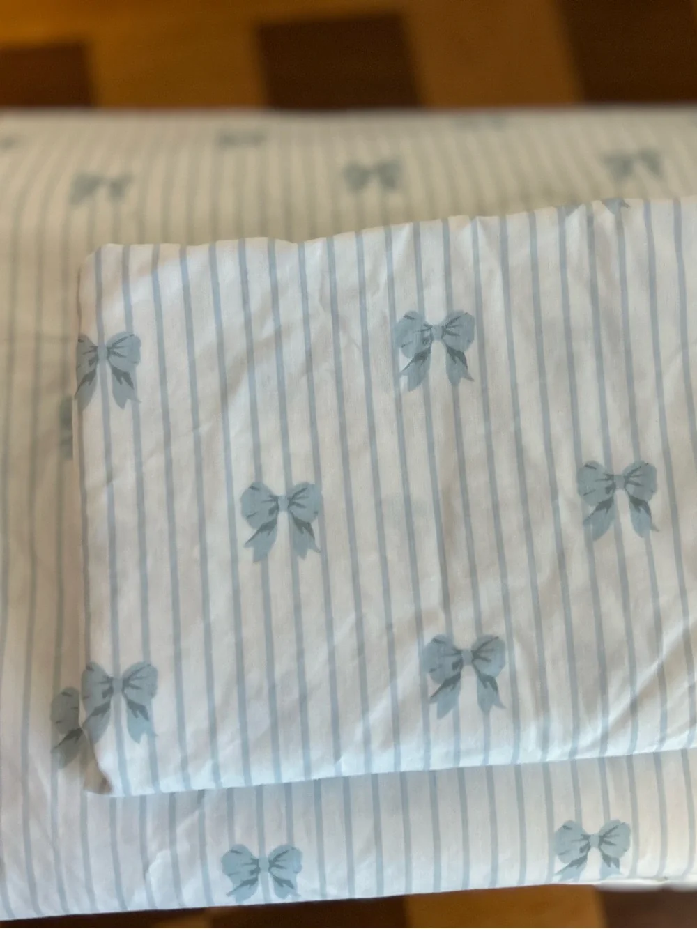 NEW Pottery Barn Bella Bow Stripe Organic Cotton Sheet Set size twin.